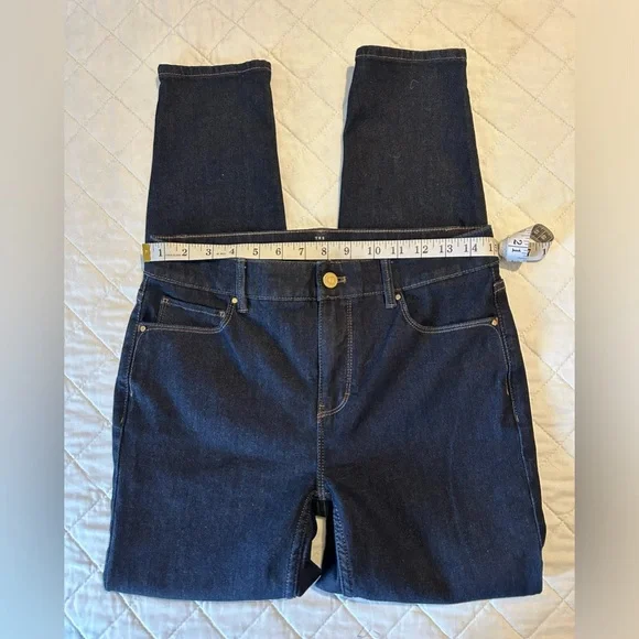 Jeans - Picture 9 of 12